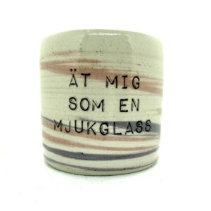 ÄT MIG SOM EN - mugg - SWIRL blåbär hallon